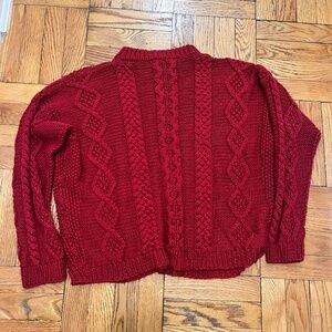 Hand knit swester